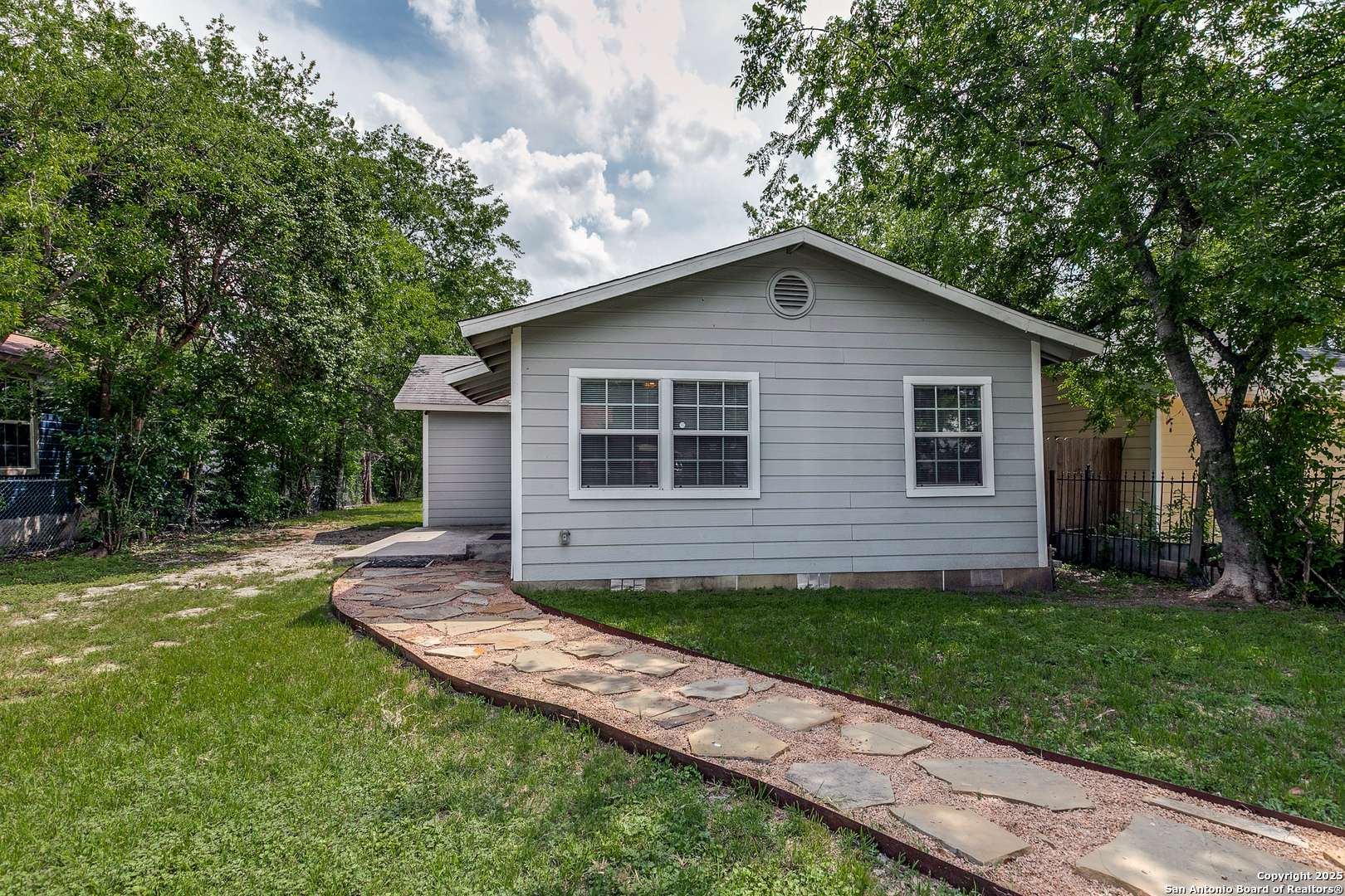 2310 Delgado, San Antonio, TX 78228