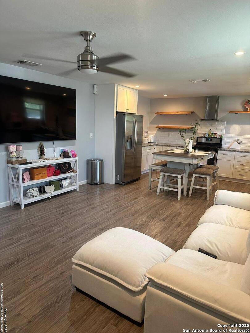 Poteet, TX 78065,640 Avenue J