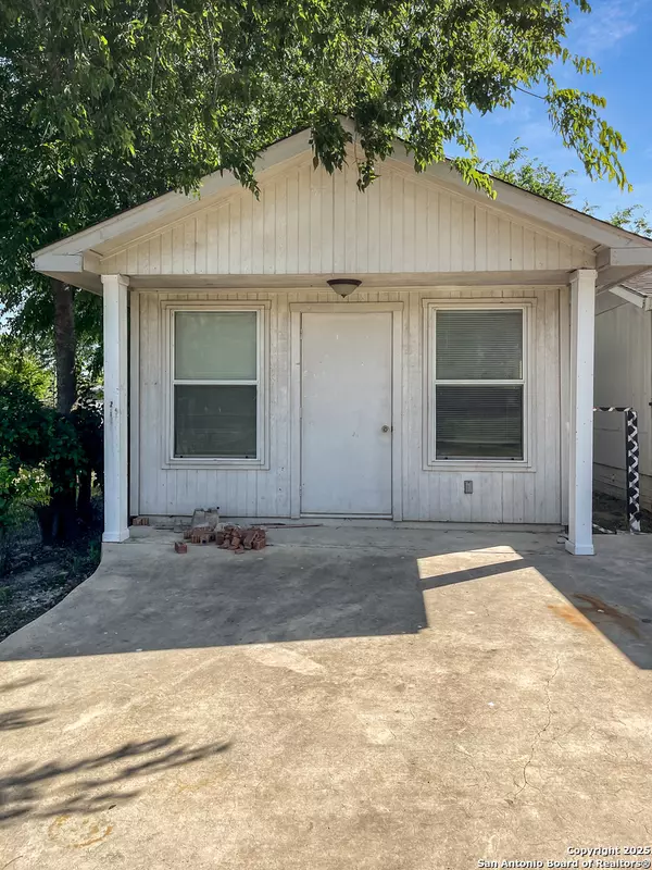 Falls City, TX 78113,200 irvin