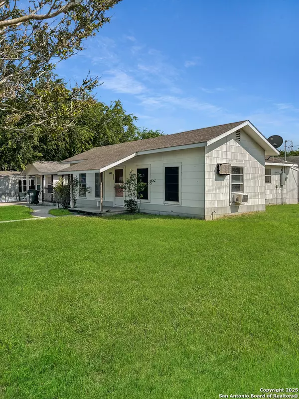 Falls City, TX 78113,200 irvin