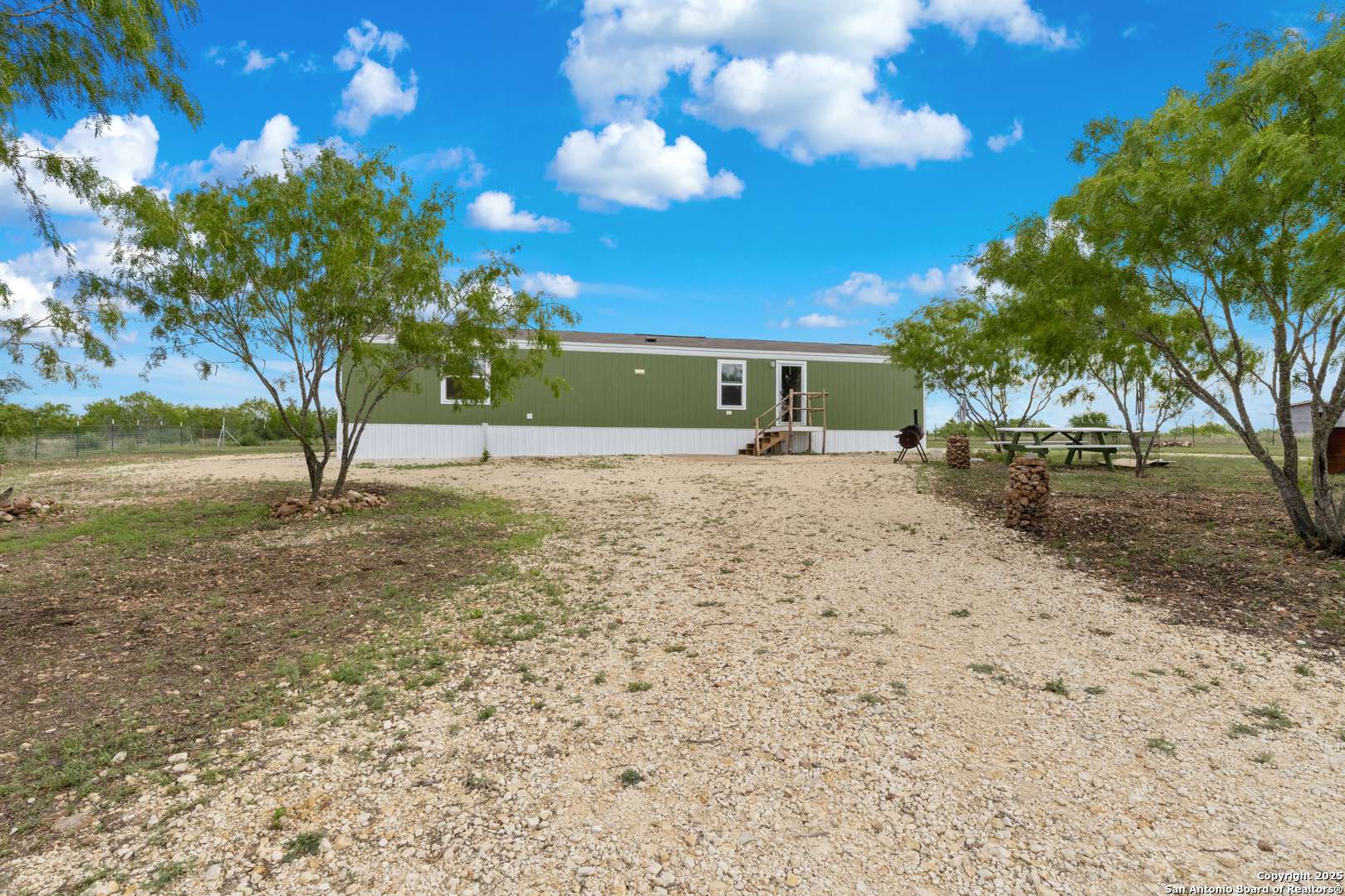 Hondo, TX 78861,779 LOBO LOOP