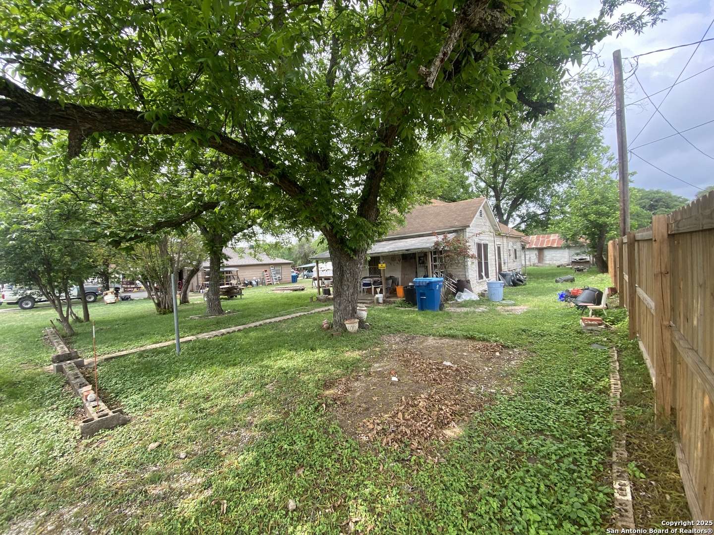Kerrville, TX 78028,1121 North Street