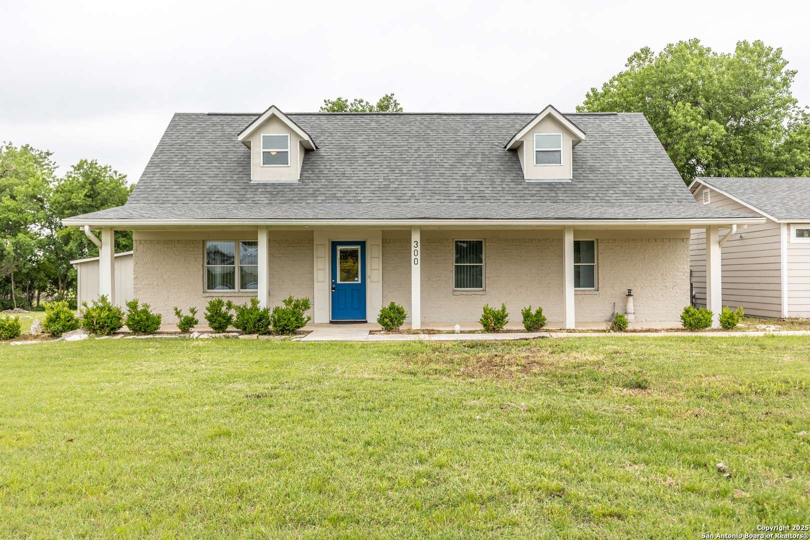300 Carmel Creekside, Hutto, TX 78634