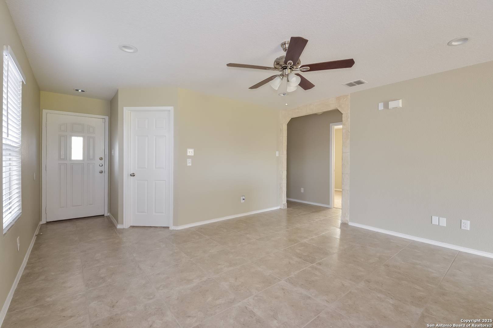San Antonio, TX 78254,9318 Maple Silver