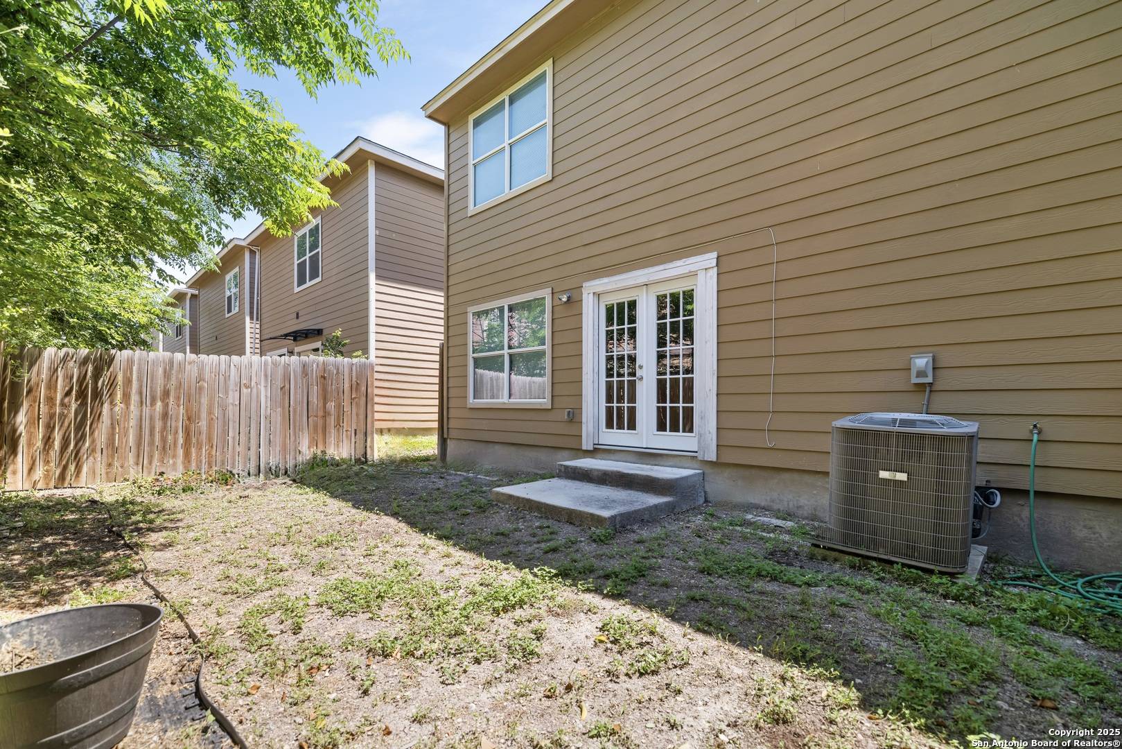 San Antonio, TX 78216,17 OAK PLAZA