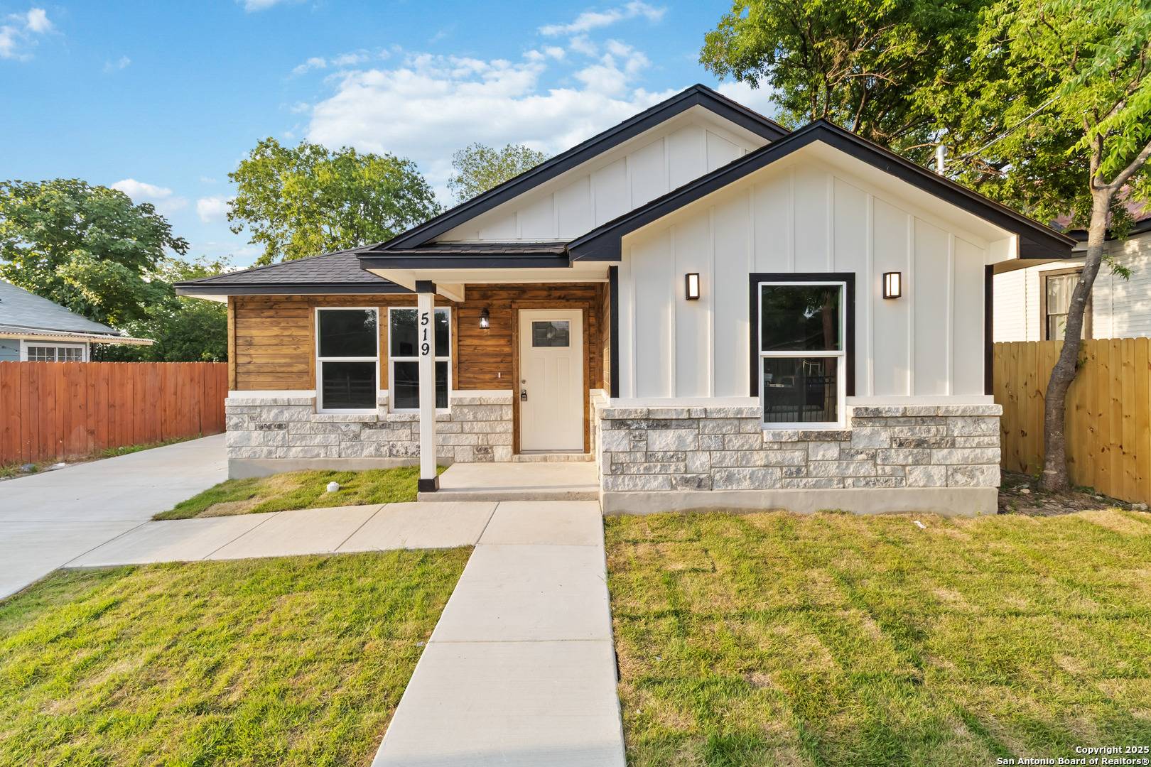 519 Mitchell, San Antonio, TX 78204