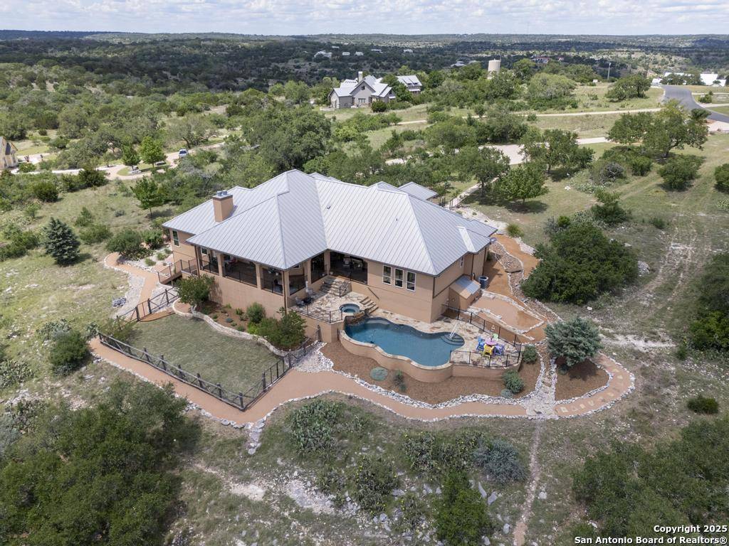 286 Settlers, Comfort, TX 78013