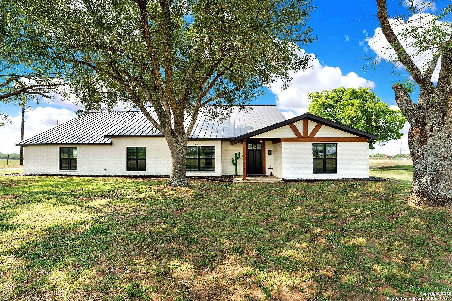 1591 Leissner School, Seguin, TX 78155