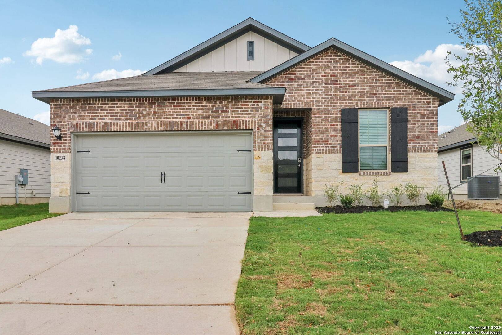 10238 King Robert, San Antonio, TX 78239