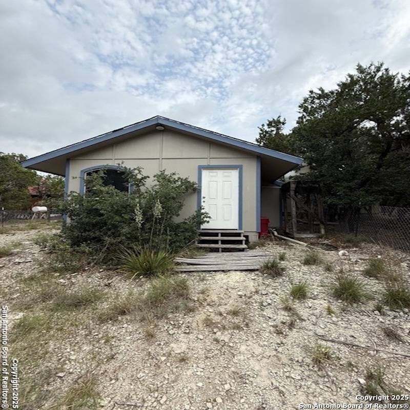 28 28th, Lakehills, TX 78063