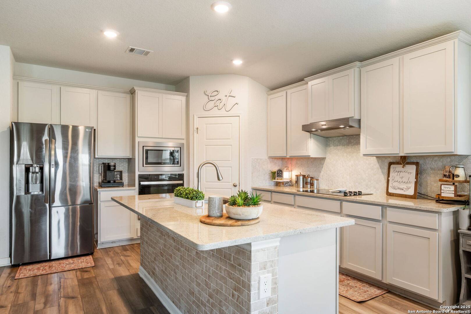 948 Black Horse Way, San Antonio, TX 78260