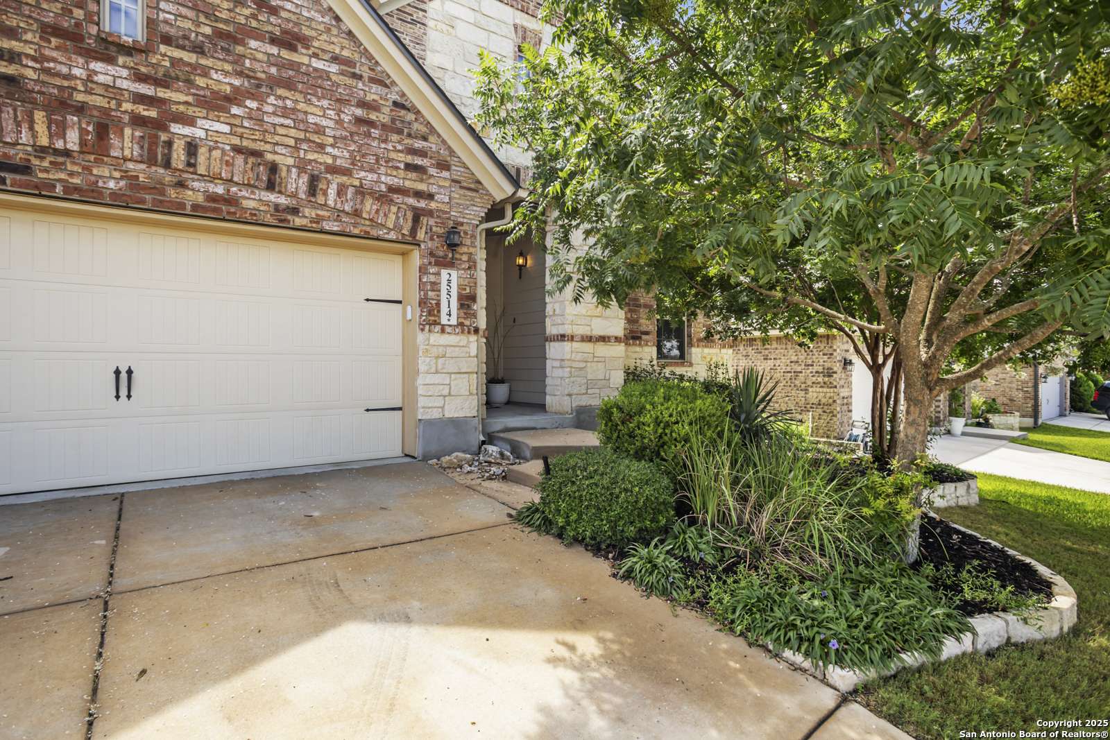 San Antonio, TX 78260-4405,25514 VISTA BELLA