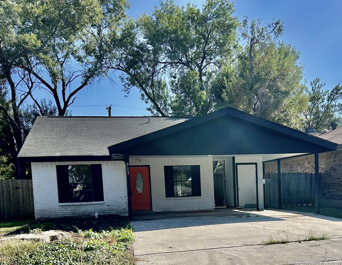 917 SUNDANCE ST, New Braunfels, TX 78130-5946