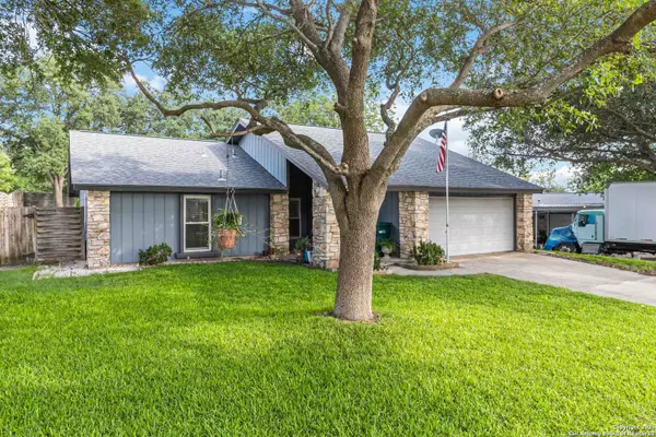 Live Oak, TX 78233,12644 King Oaks