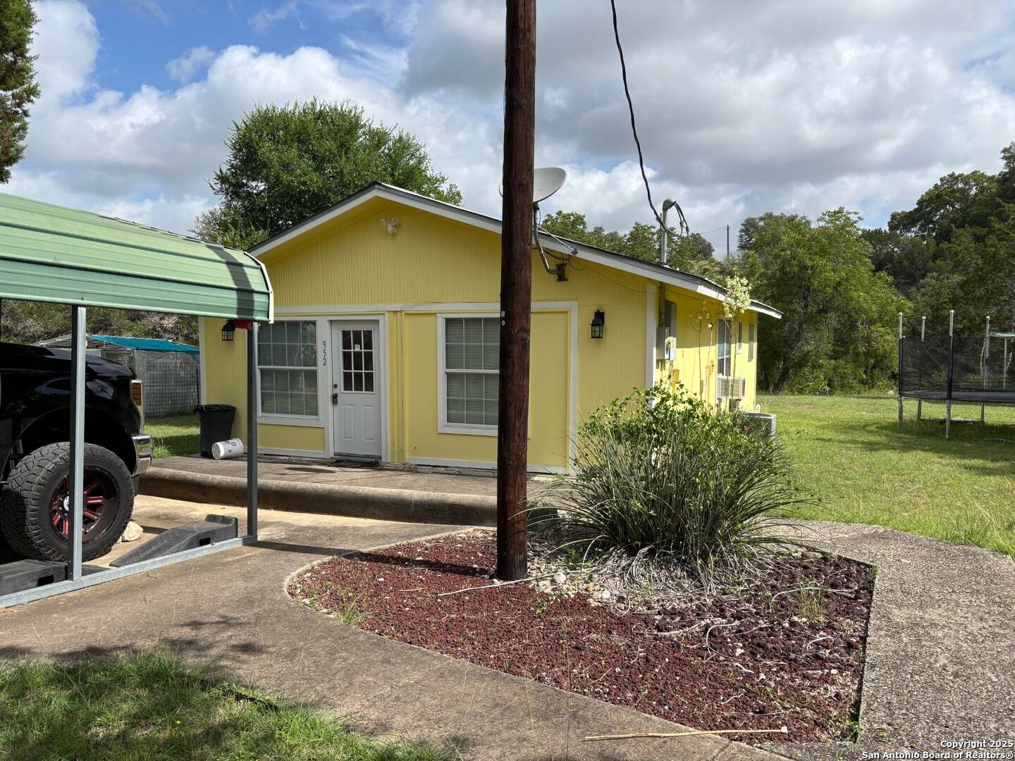 952 MADRONA RD., Pipe Creek, TX 78063