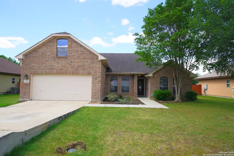 15805 Fair Ln, Selma, TX 78154