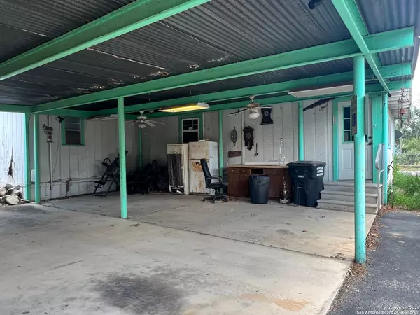 Poteet, TX 78065,413 4th St