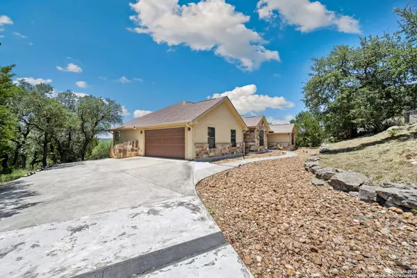 Canyon Lake, TX 78133,632 Lasso Loop