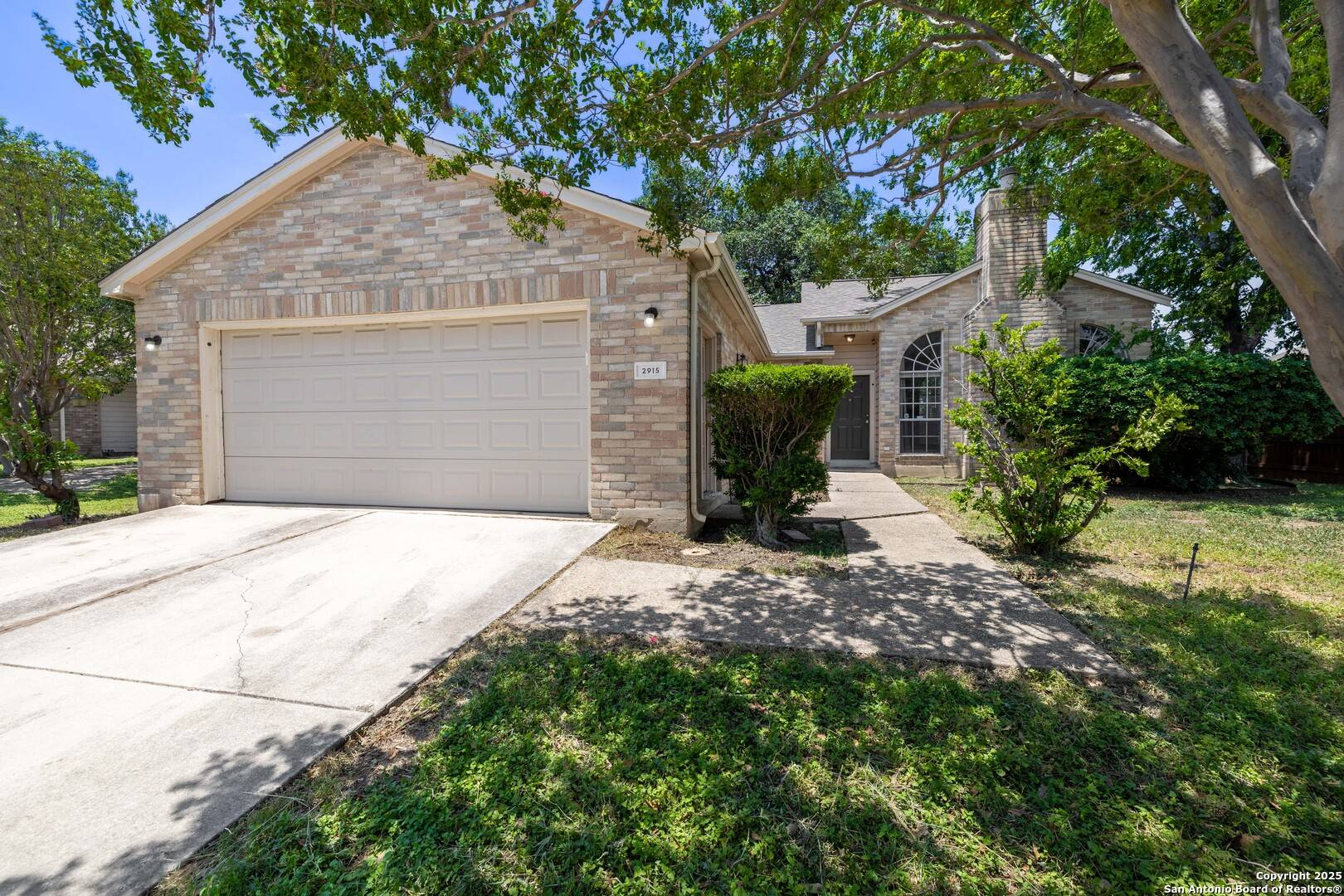 2915 Village Parkway, San Antonio, TX 78251