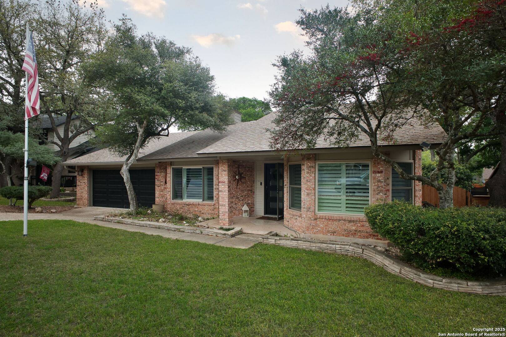 San Antonio, TX 78249,5954 Woodridge Hill