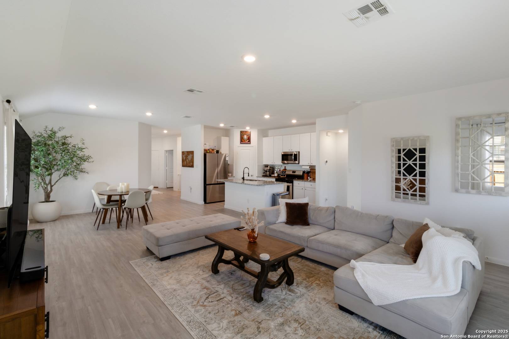 10626 Erinita, Converse, TX 78109