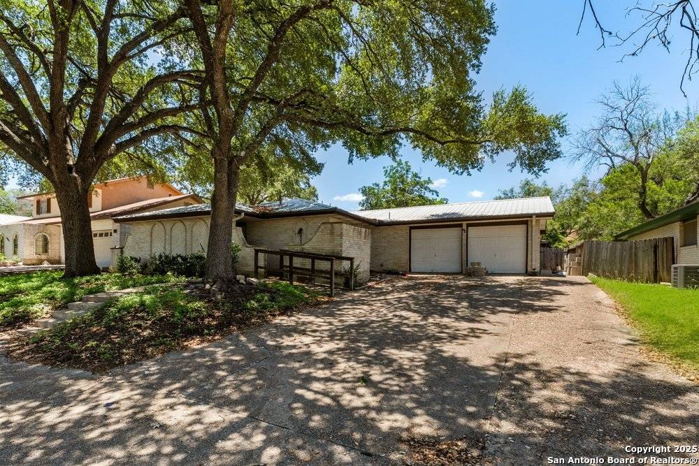 6006 Forest Ledge, San Antonio, TX 78240