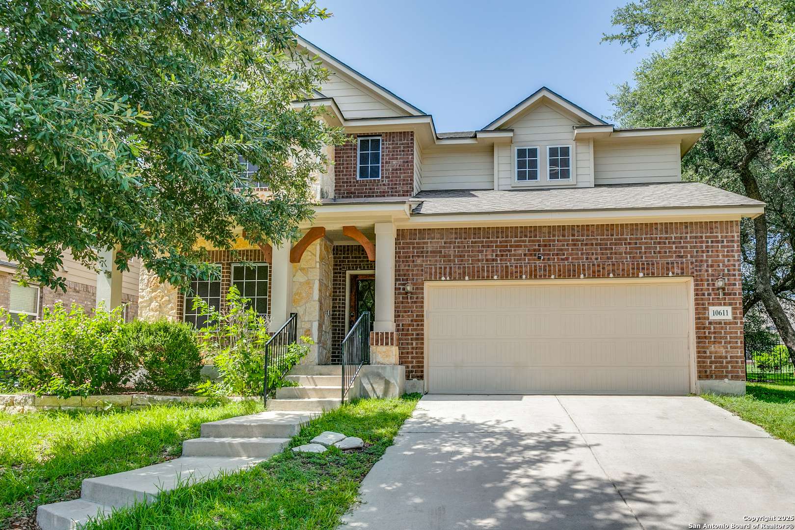 10611 Larch Grove Ct, Helotes, TX 78023