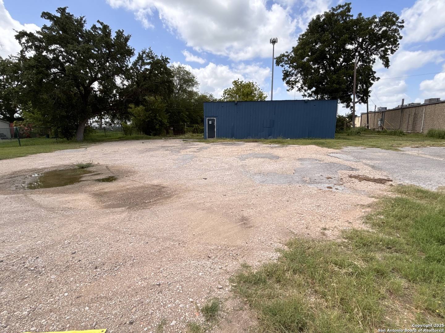 2501 19th, Hondo, TX 78861