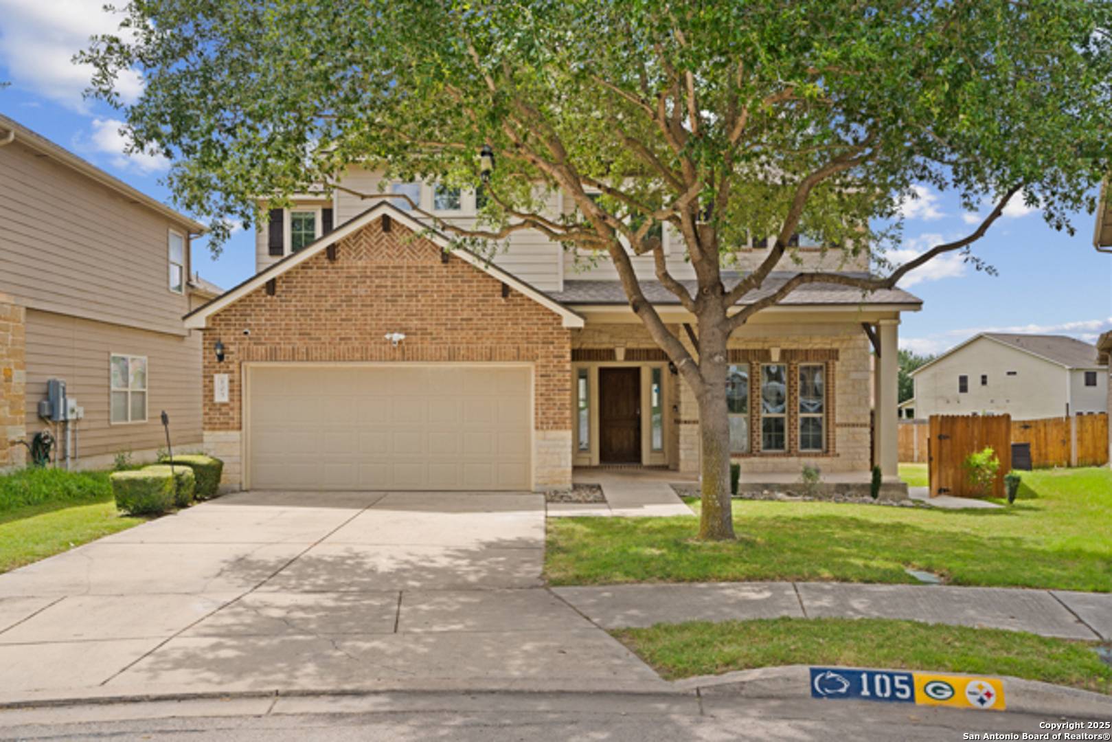 105 Highland Pl, Cibolo, TX 78108