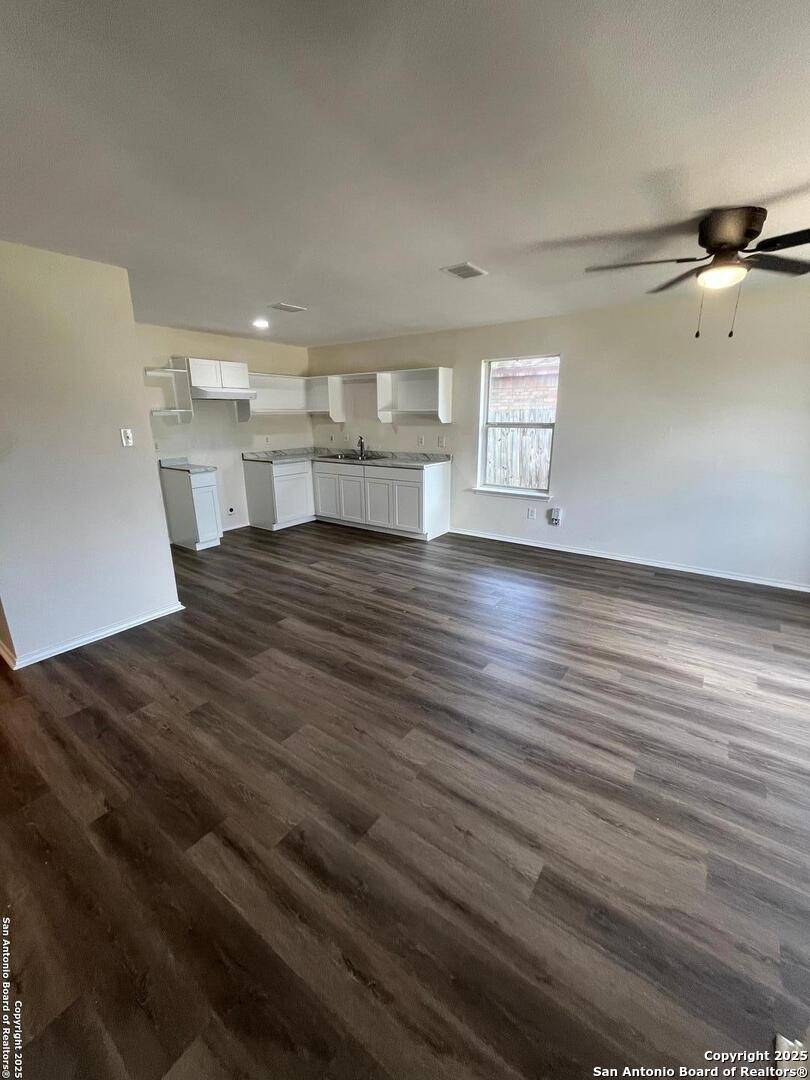 San Antonio, TX 78242,9253 Balboa Port