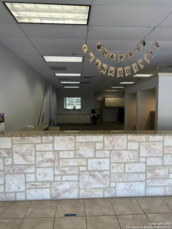 Bexar Co, TX 78223,3520 New Braunfels UNIT 116