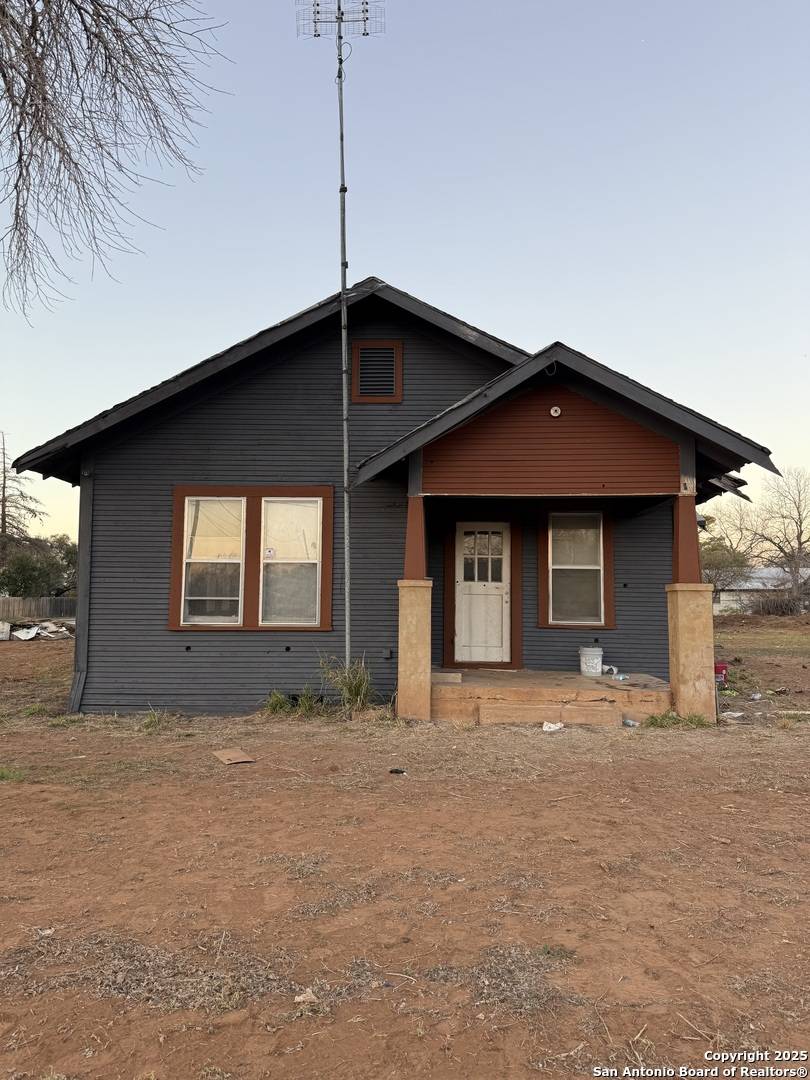 505 rio grande, Pearsall, TX 78061