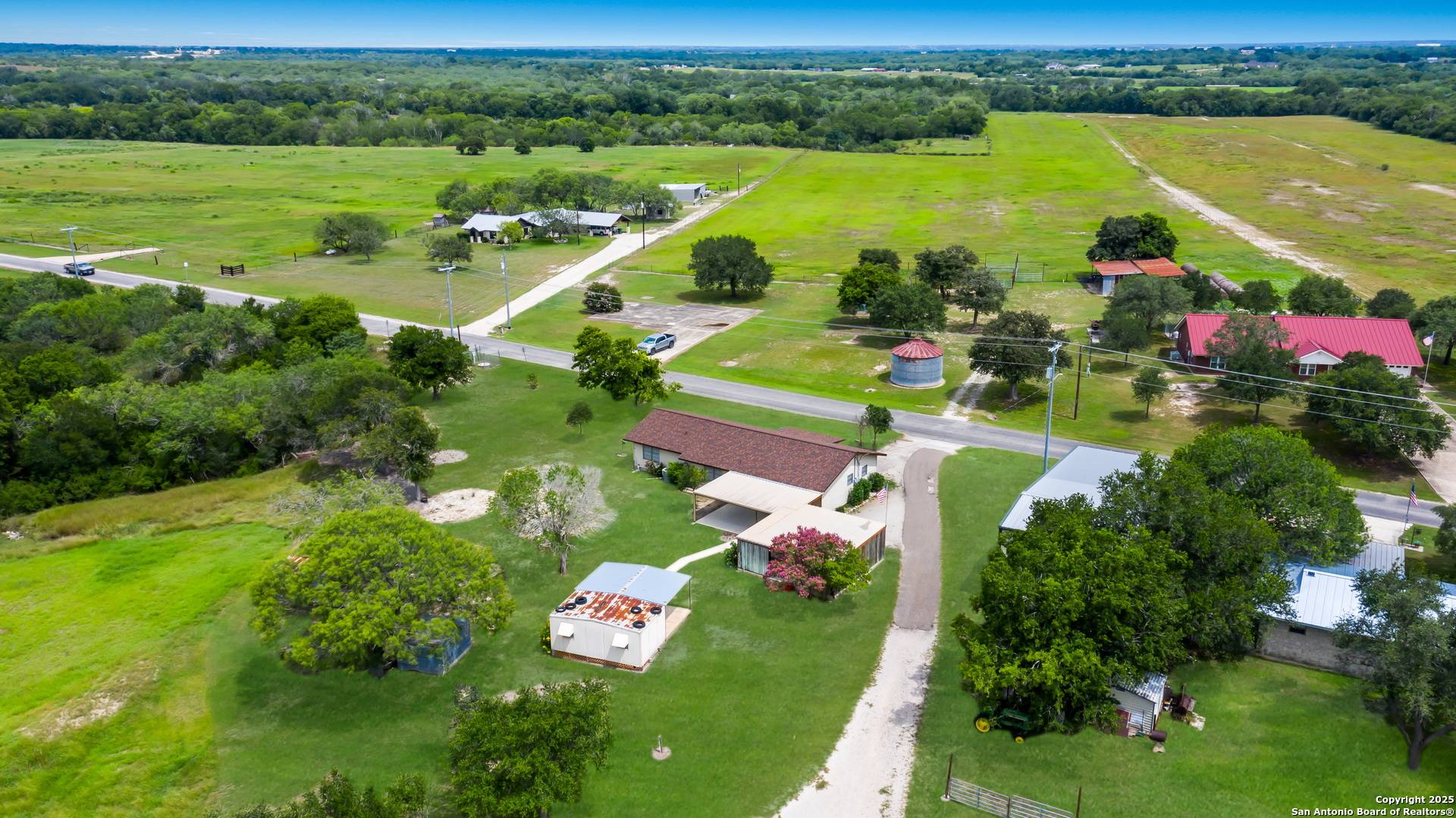 Falls City, TX 78113,403 Meyer