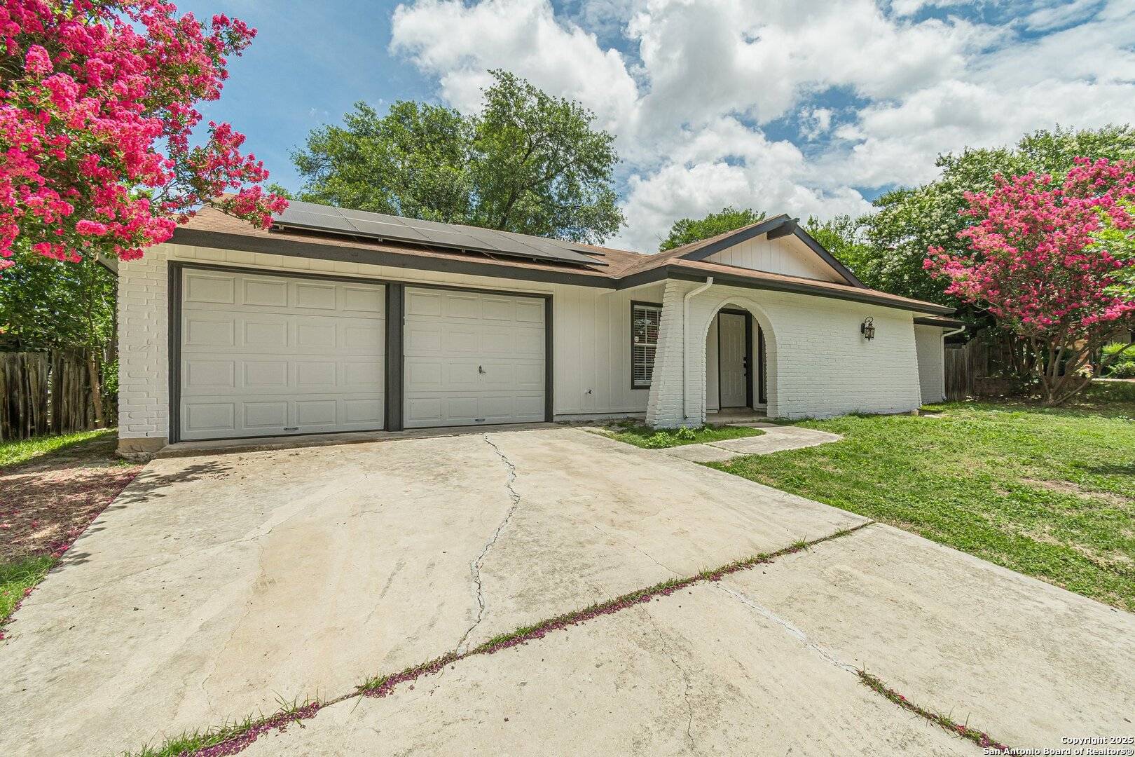 San Antonio, TX 78233,5827 Burkley Springs