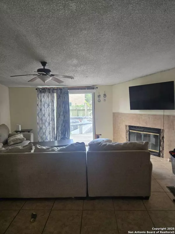 Highlands, TX 77562,2426 Battlebell