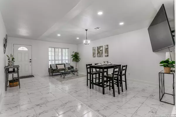 San Antonio, TX 78247,14123 Bacarro St