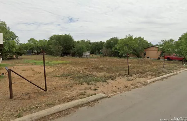 Pearsall, TX 78061,10 Willow st