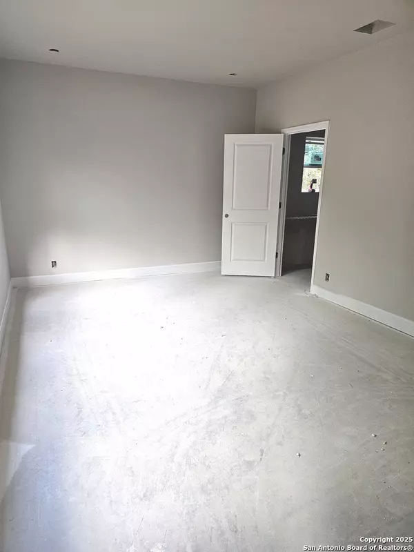 Spring Branch, TX 78070,628 Winding River