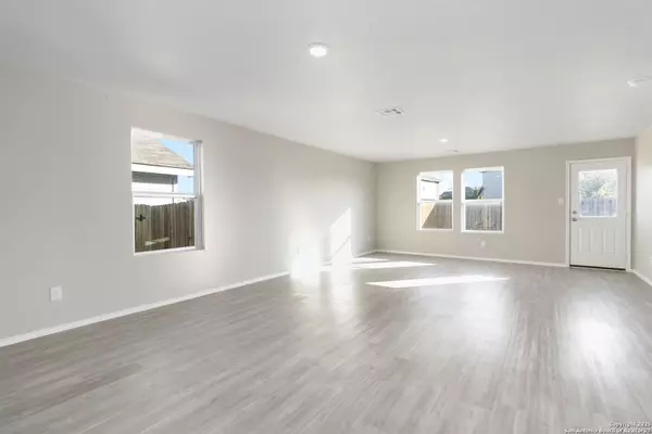 San Antonio, TX 78223,8027 Chanting Bend