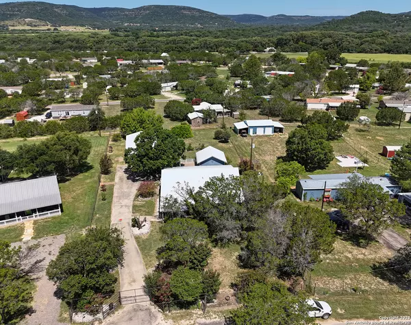 Leakey, TX 78873,181 Leinweber Dr