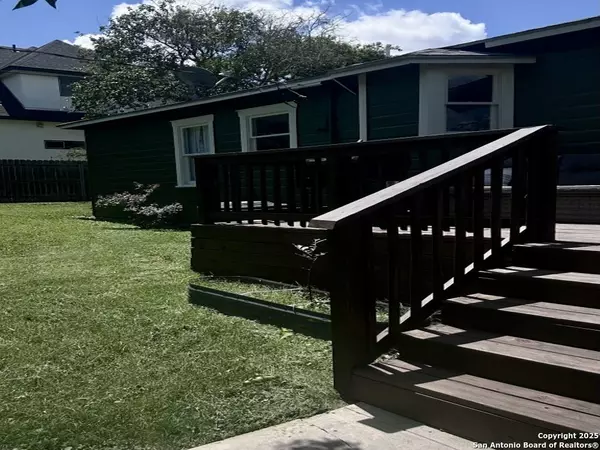 Terrell Hills, TX 78209,101 Charles Rd