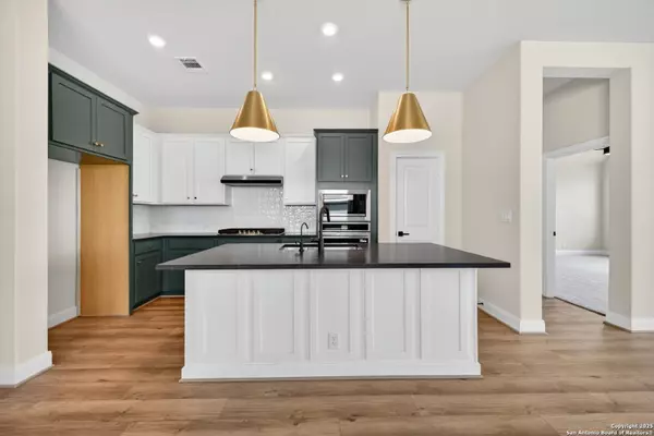 Schertz, TX 78154,8203 Wellstone