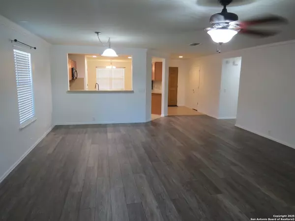 Schertz, TX 78154,1353 Tractor