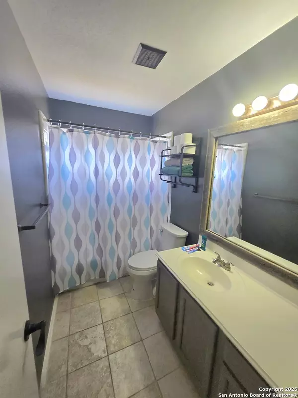 Converse, TX 78109,9703 Copper Oak