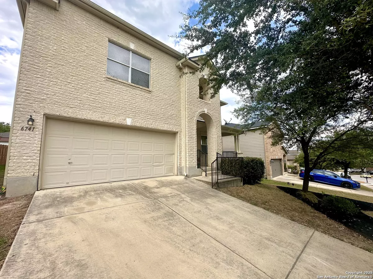 Live Oak, TX 78233,6741 Wayman