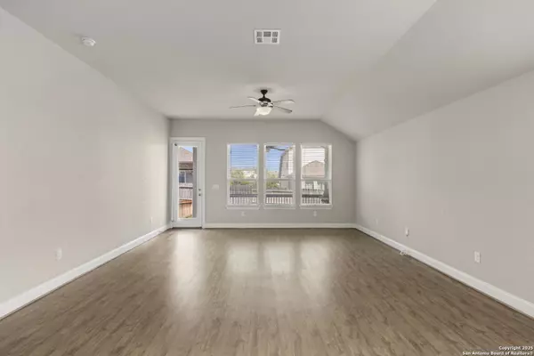 Schertz, TX 78108,6533 Crockett Cv