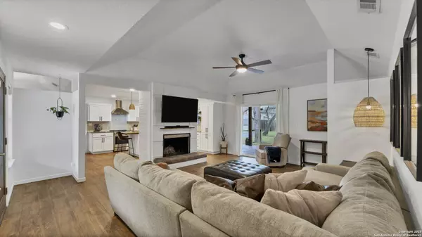 Buda, TX 78610,212 Dewberry Cove
