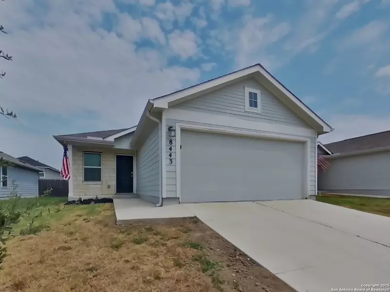 8443 Amistad, Converse, TX 78109