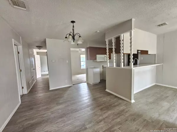 Live Oak, TX 78233,7501 Leafy Hollow