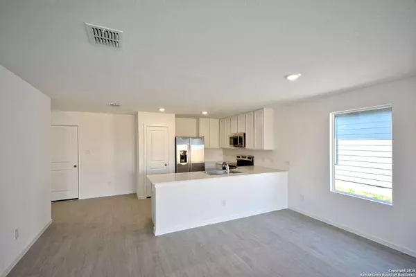 Converse, TX 78109,3243 Gingham Point